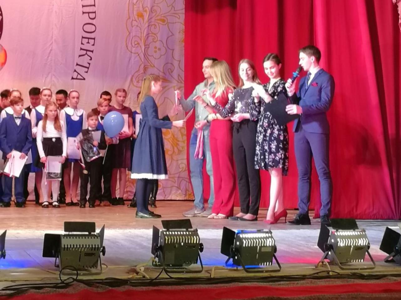 Награждение Воронцевой Лизы на конкурсе-фестивале «Волга в сердце впадает моё!» 2019